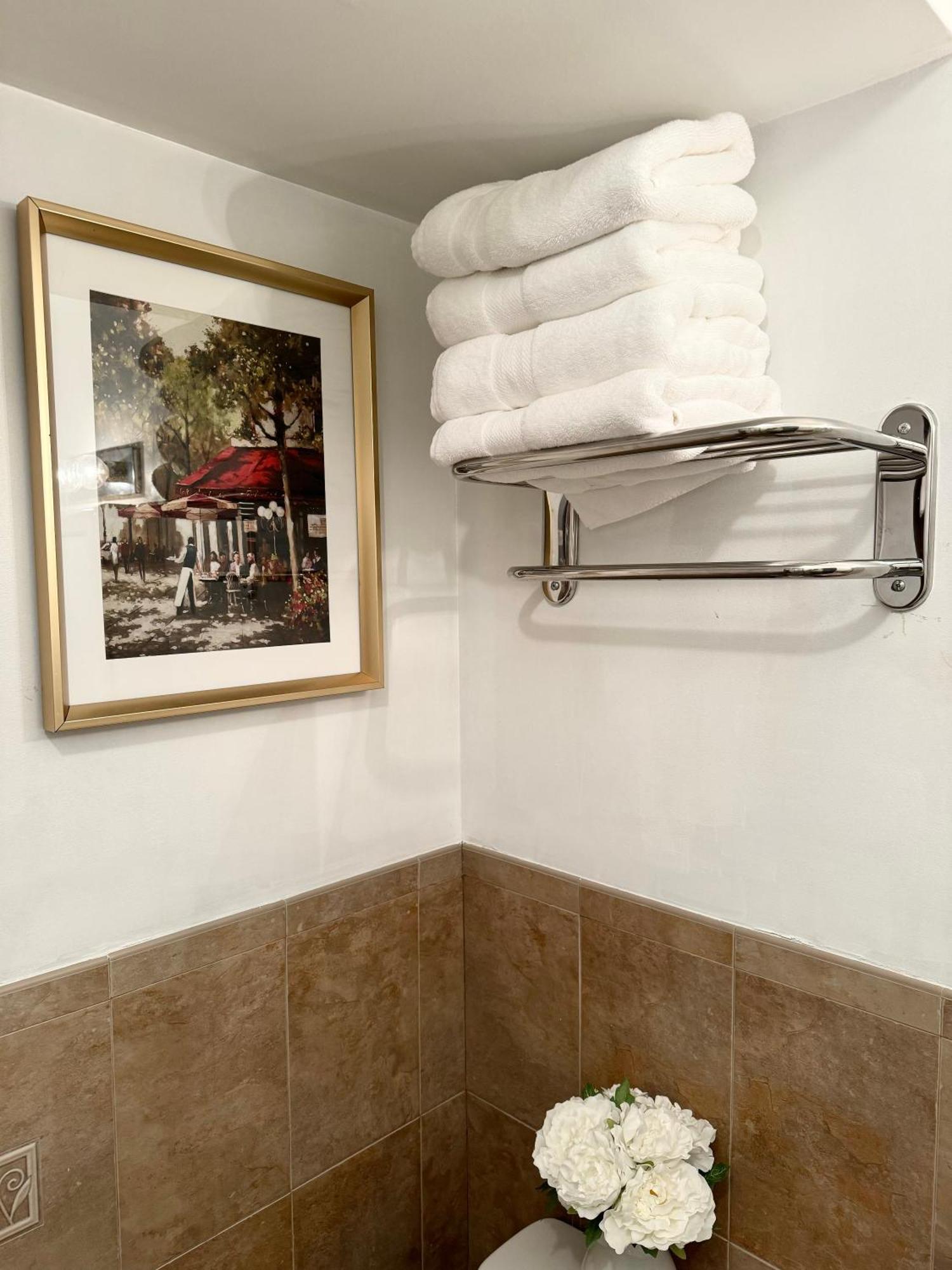 Stylish Evergreen Apartment By Newark Airport Exteriör bild