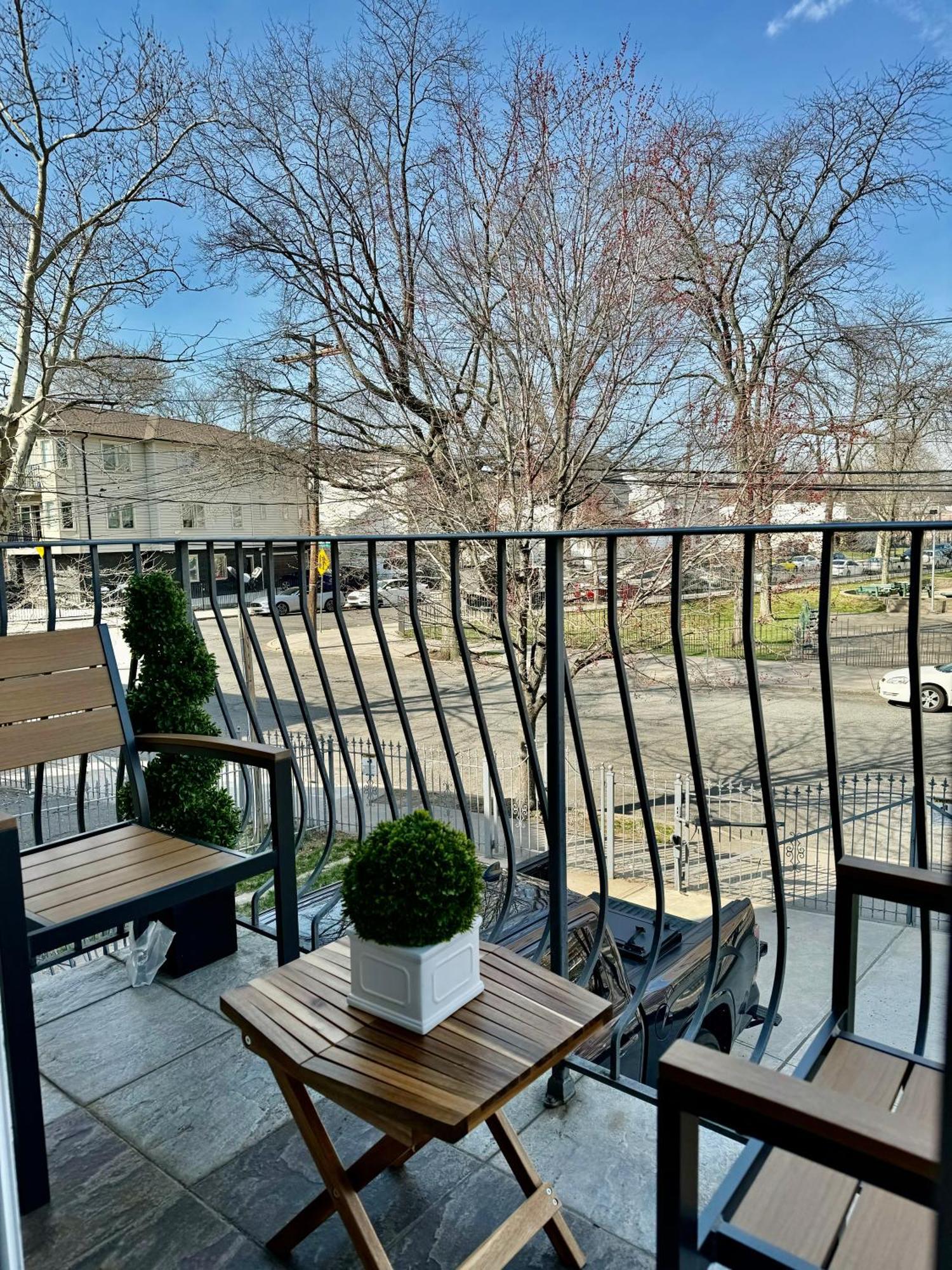 Stylish Evergreen Apartment By Newark Airport Exteriör bild