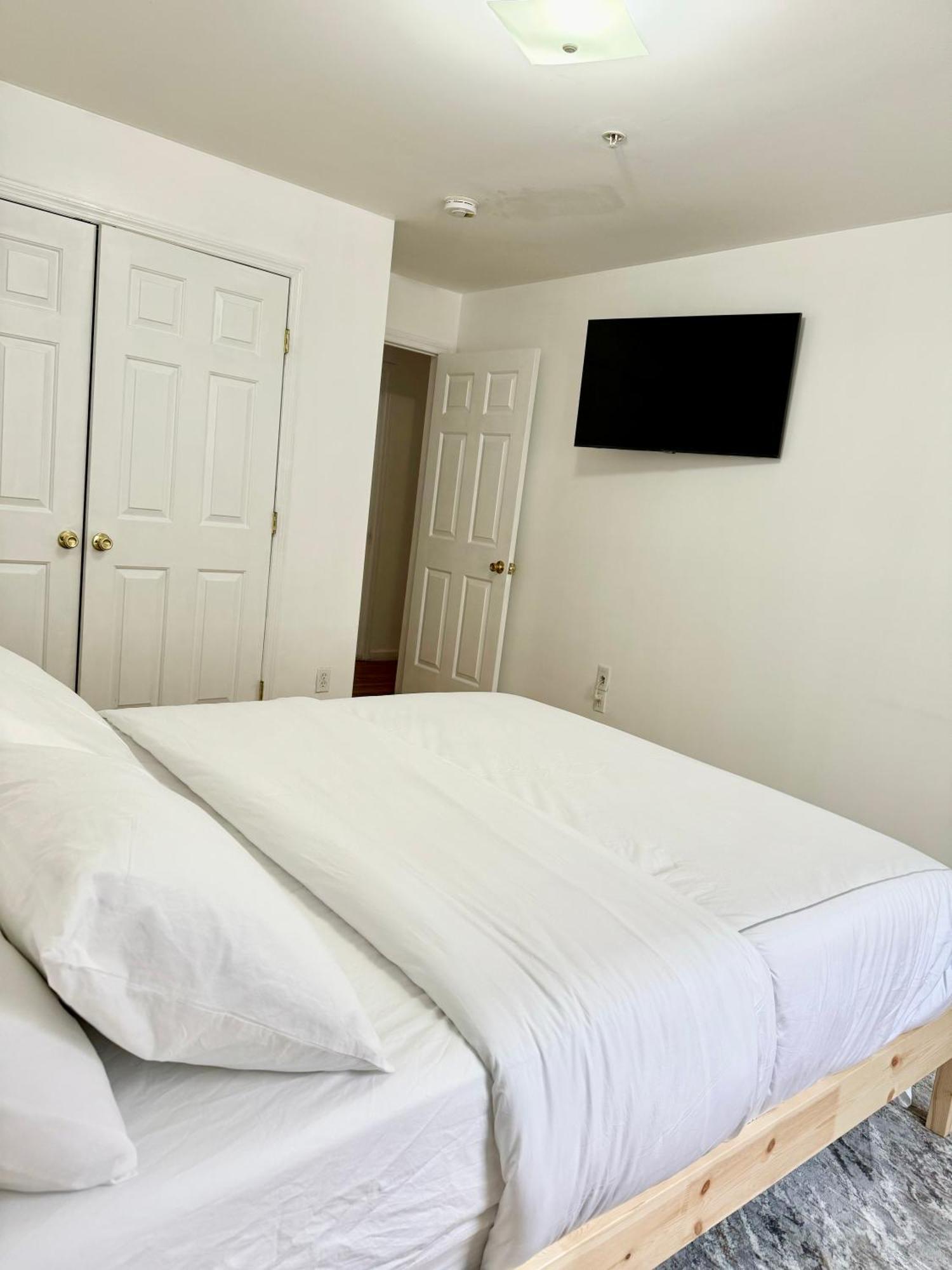 Stylish Evergreen Apartment By Newark Airport Exteriör bild