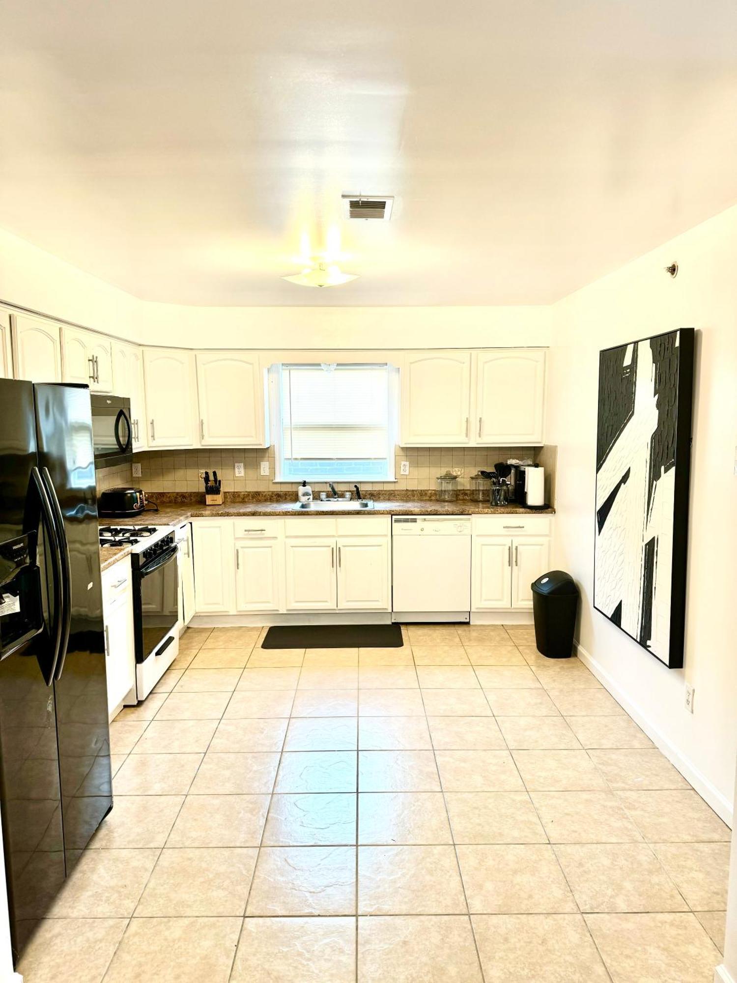 Stylish Evergreen Apartment By Newark Airport Exteriör bild