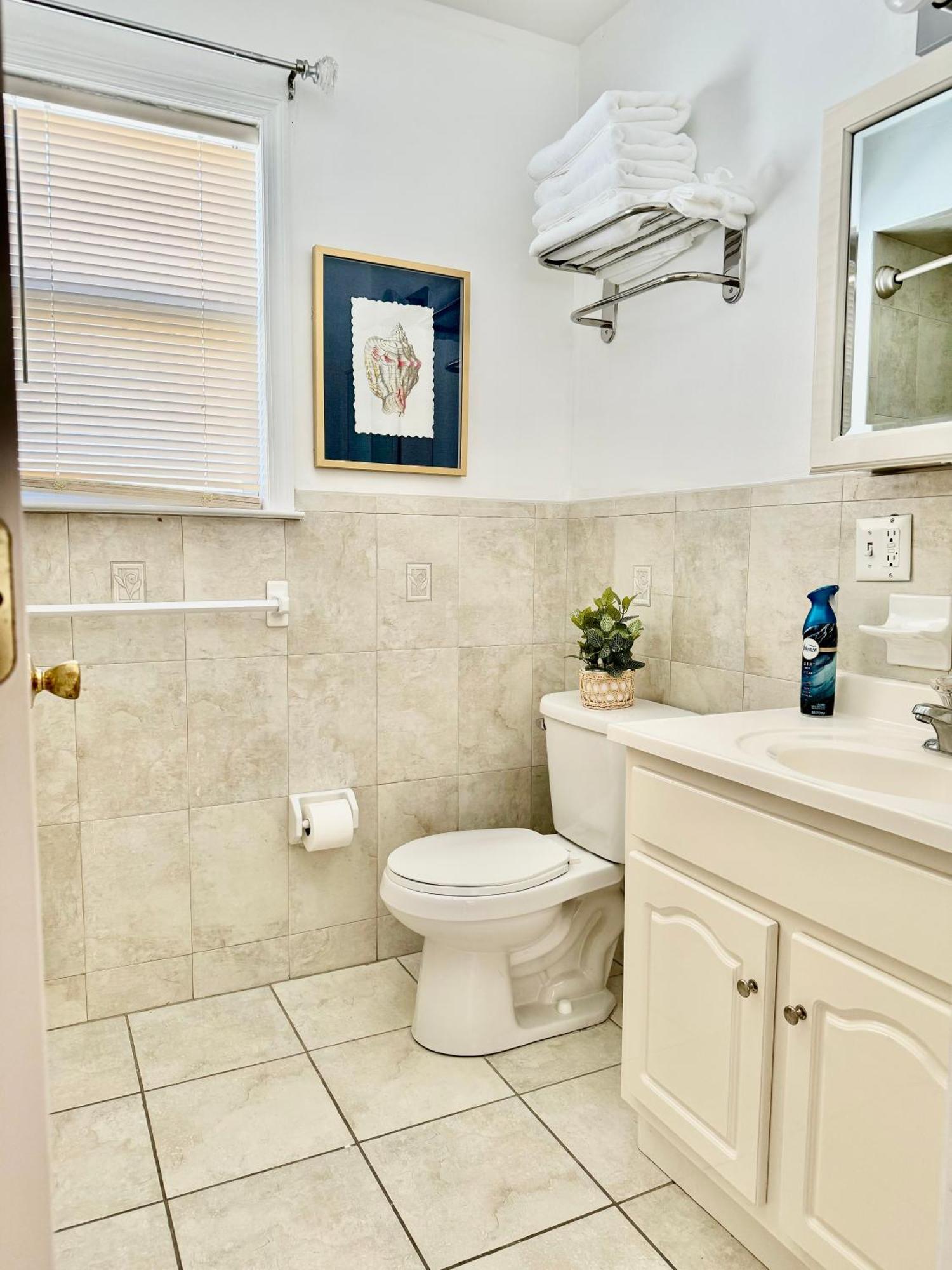 Stylish Evergreen Apartment By Newark Airport Exteriör bild